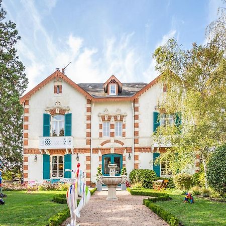 L'Oustal Bed & Breakfast Бурж Екстериор снимка