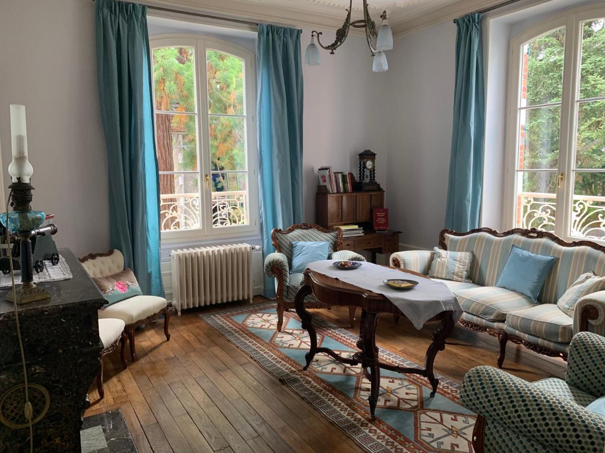 L'Oustal Bed & Breakfast Бурж Екстериор снимка
